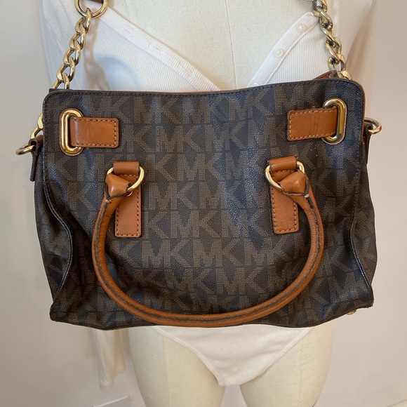 Michael Kors Brown Signature Coated Canvas Leather Large Hamilton Shoulder Bag - Picture 4 of 9